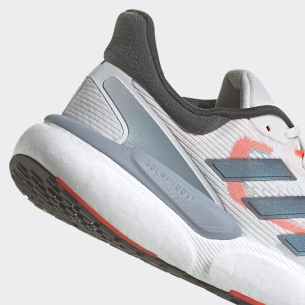 נעלי ריצה אדידס solarboost 5 (העתק)