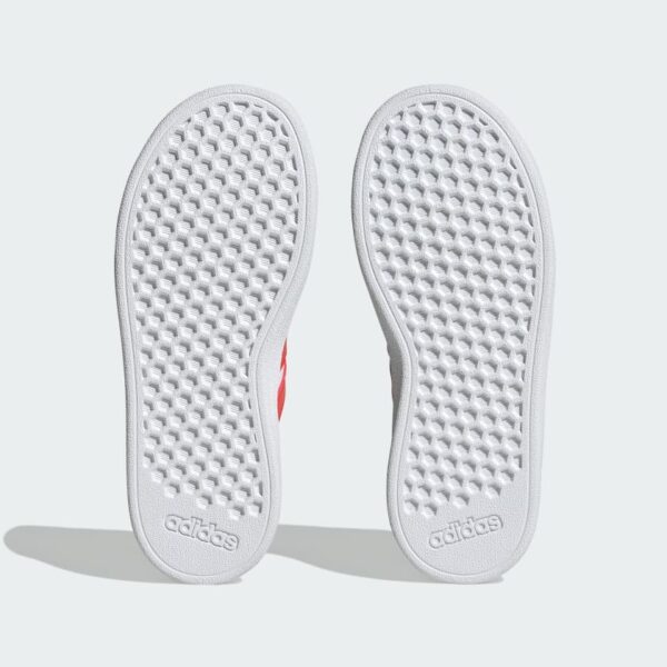 נעלי ילדים אדידס hoops mid (העתק)