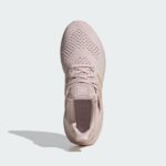 נעלי ריצה נשים אדידס ultraboost light (העתק)