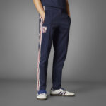 iy0056 2 apparel photography front view white