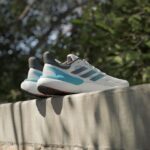 נעלי ריצה אדידס solarboost 5 m (העתק)