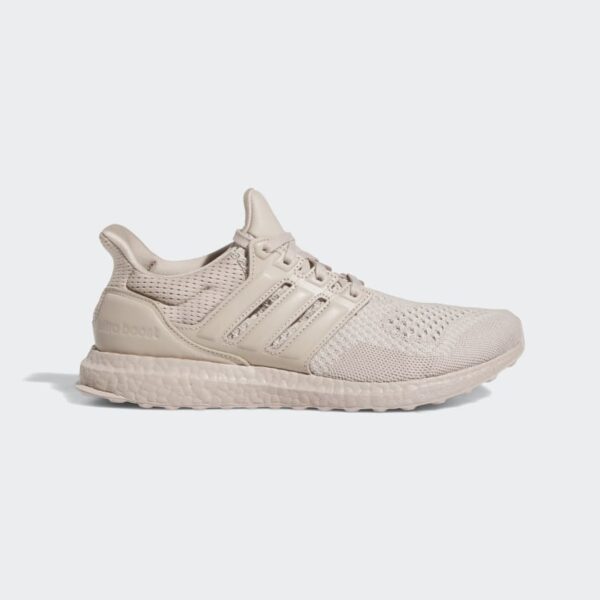 נעלי ריצה אדידס ultraboost light (העתק)