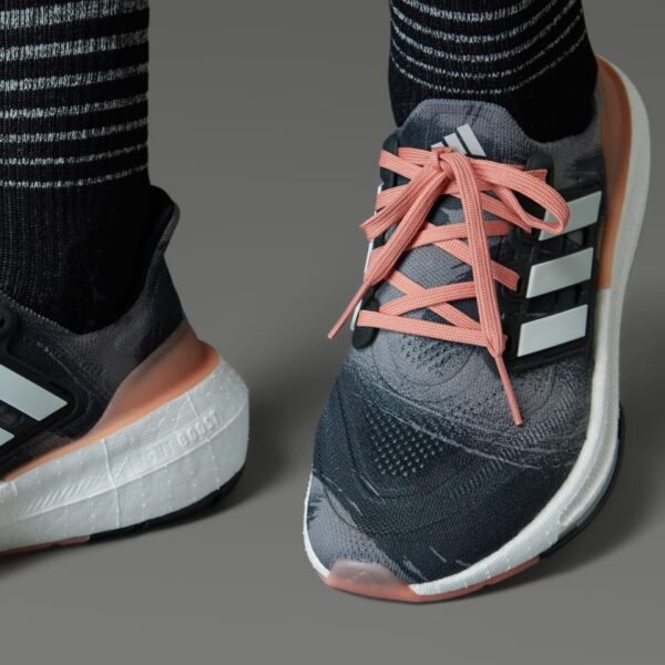 נעלי ריצה נשים אדידס ultraboost 1.0 (העתק)