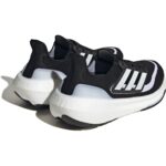 נעלי ריצה נשים אדידס ultraboost light