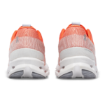 נעלי ריצה on running cloudsurfer